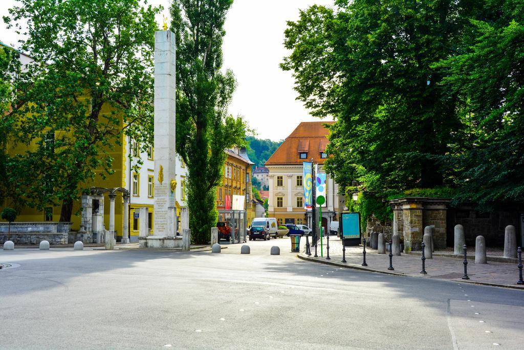 Hotel Mrak Superior Lublaň Exteriér fotografie